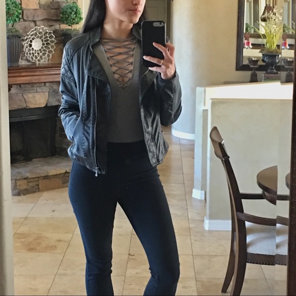 Sexy Lace-Up Sleeveless Bodysuit - Picture 6 of 8